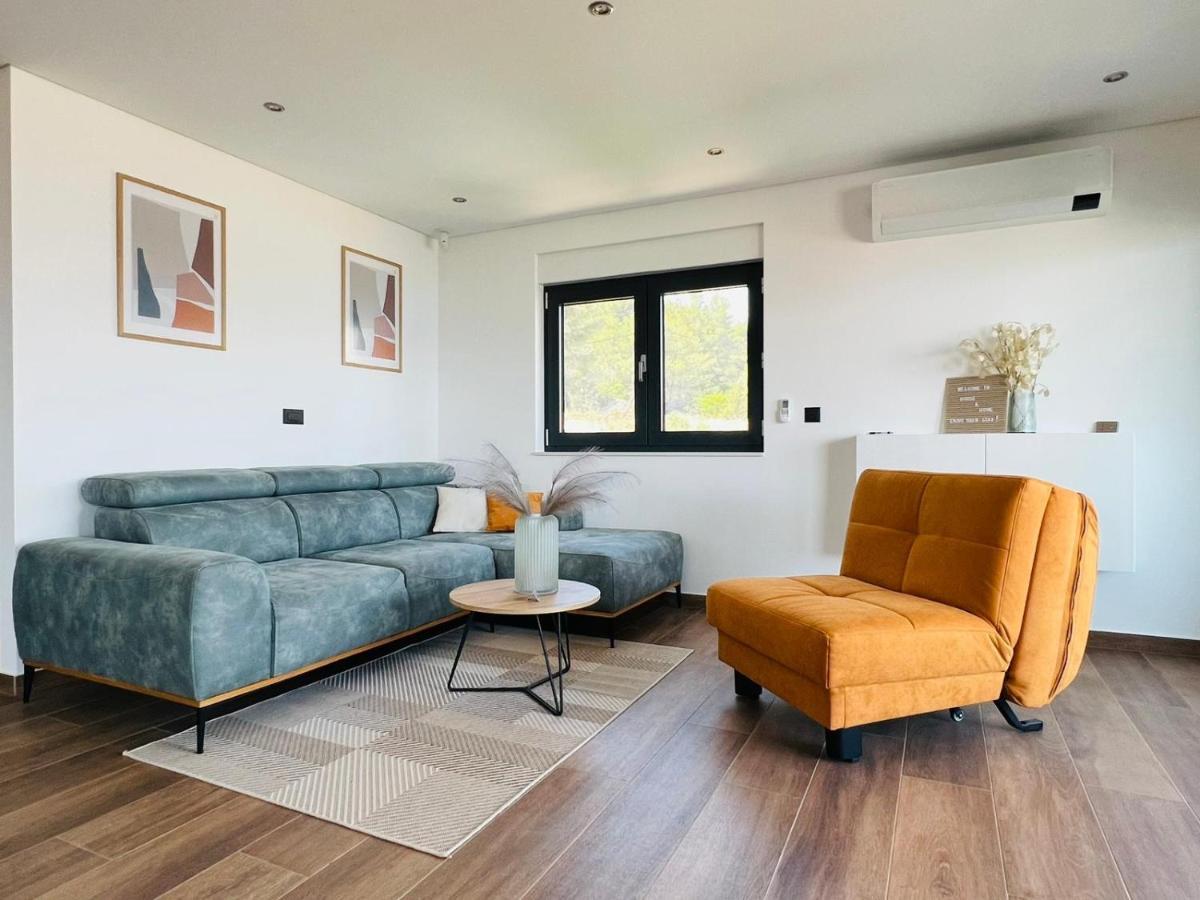 House & Home Slatine Ngoại thất bức ảnh