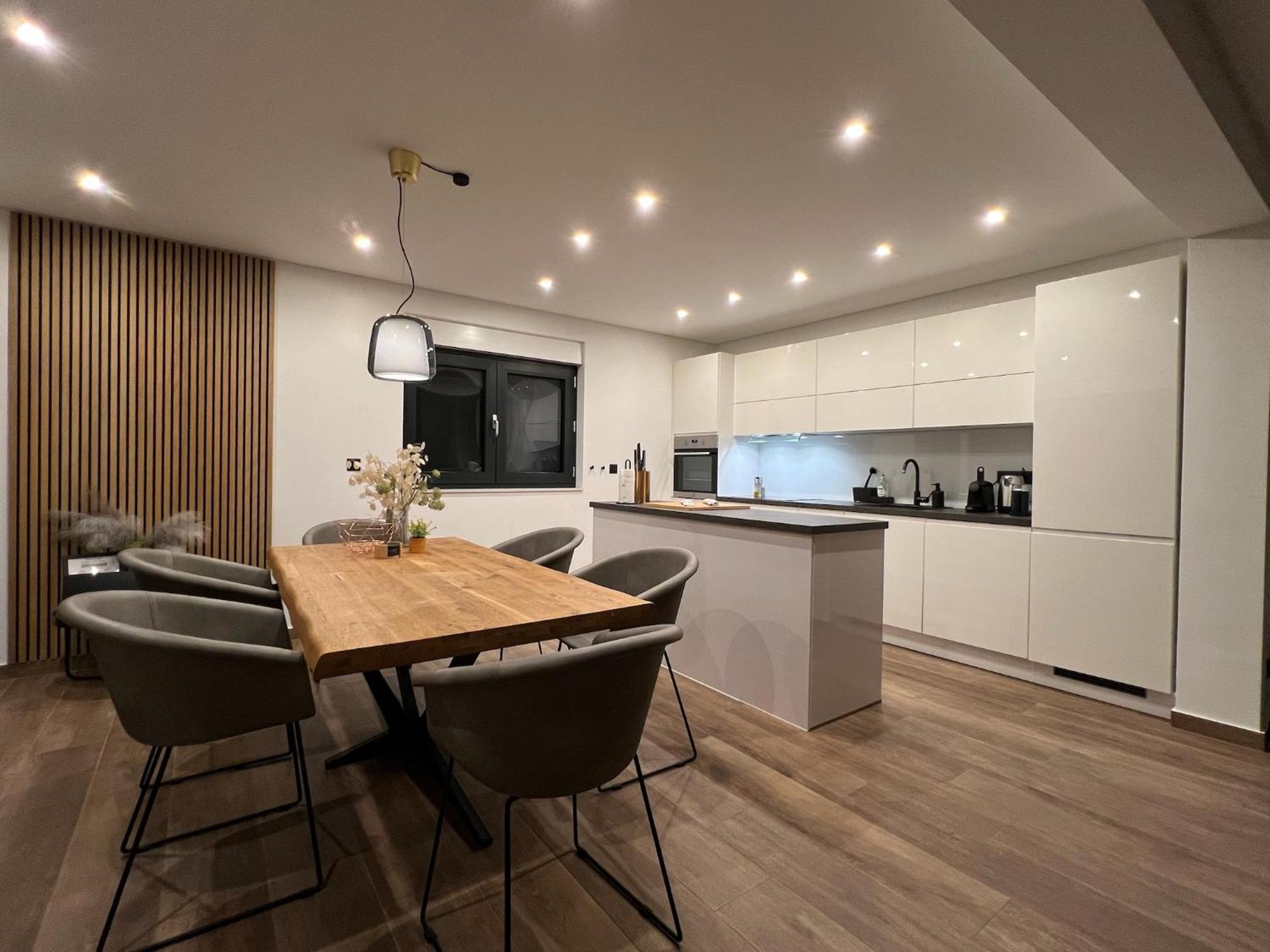 House & Home Slatine Ngoại thất bức ảnh