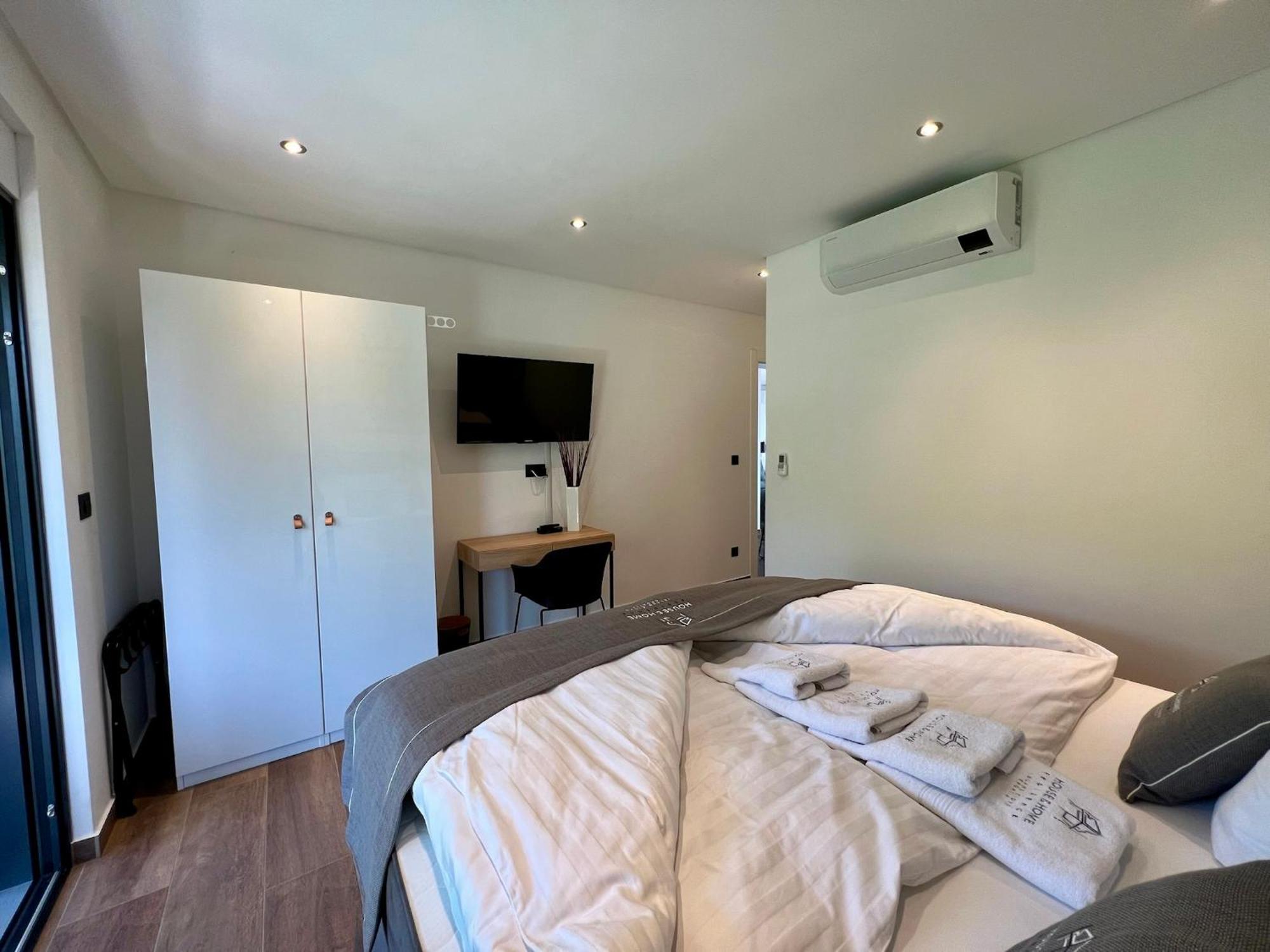 House & Home Slatine Ngoại thất bức ảnh